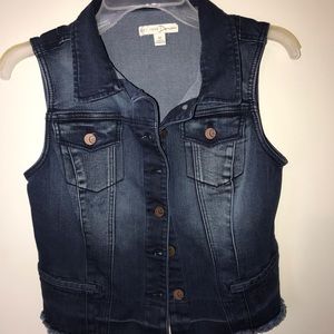 sleeveless denim jean jacket